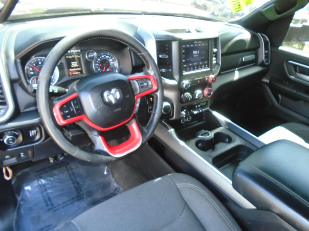 RAM 1500 Big Horn Crew Cab SWB 4WD 2020