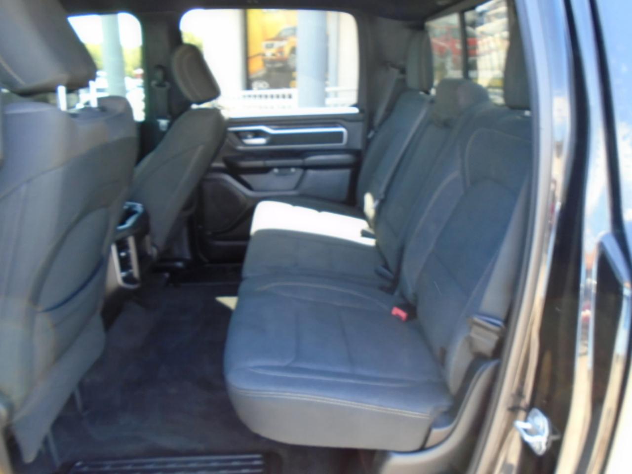 RAM 1500 Big Horn Crew Cab SWB 4WD 2020