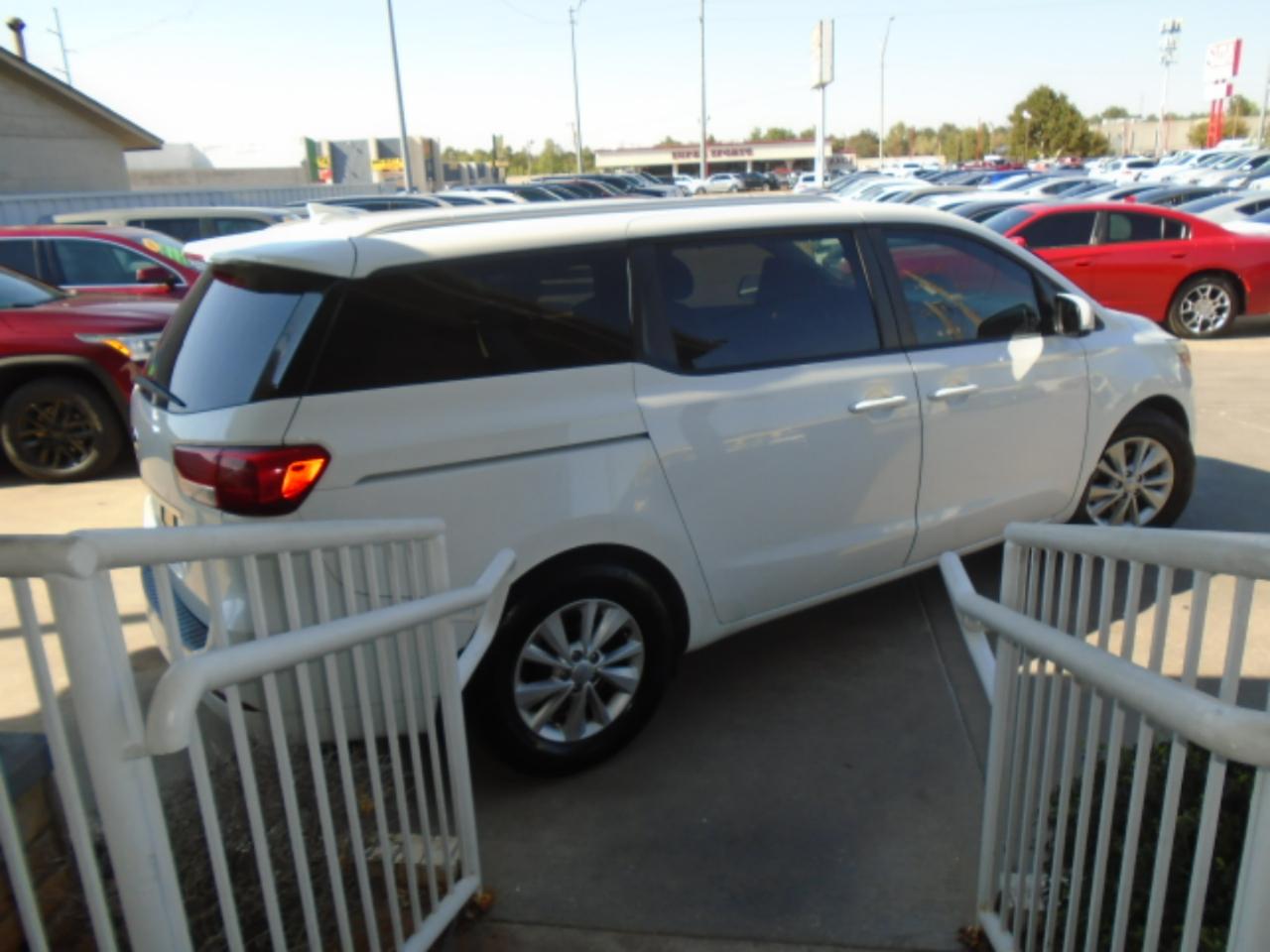 Kia Sedona LX 2016