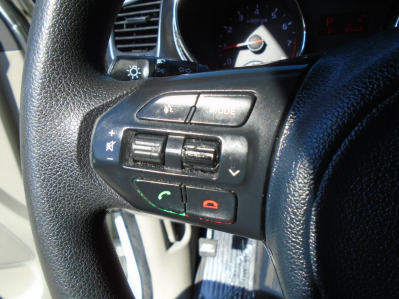 Kia Sedona LX 2016