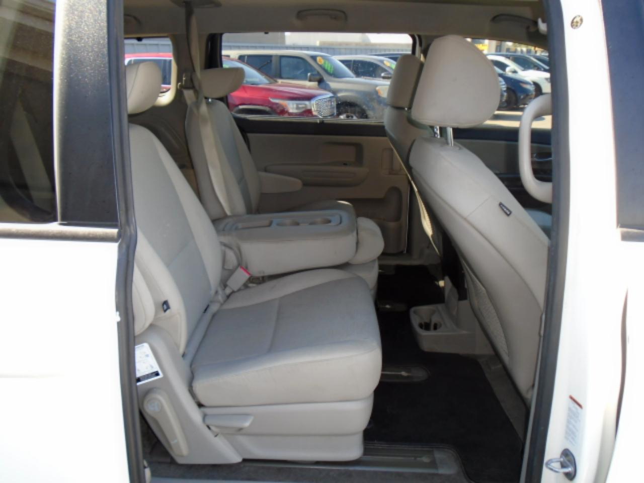 Kia Sedona LX 2016