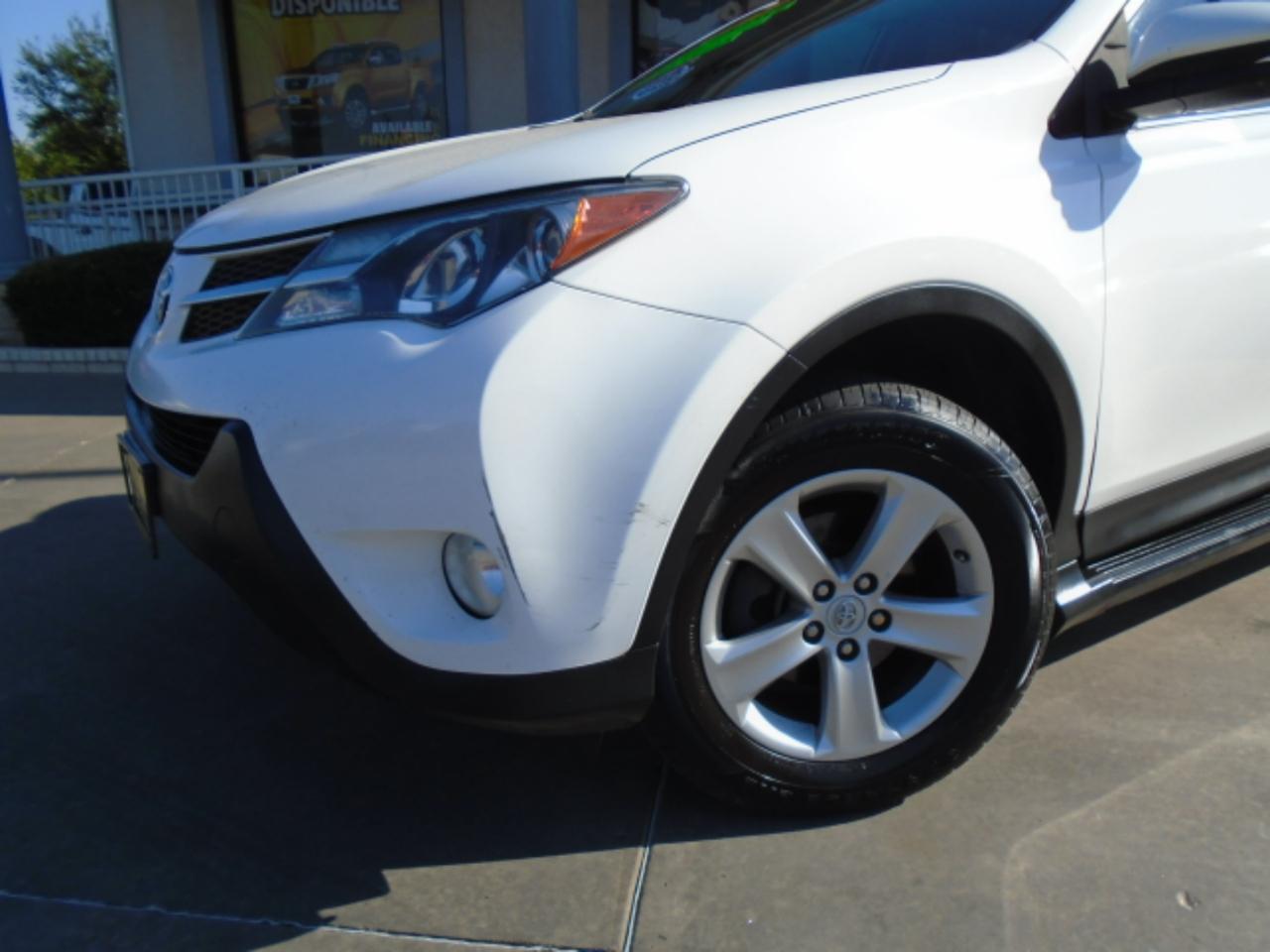 Toyota RAV4 XLE FWD 2014