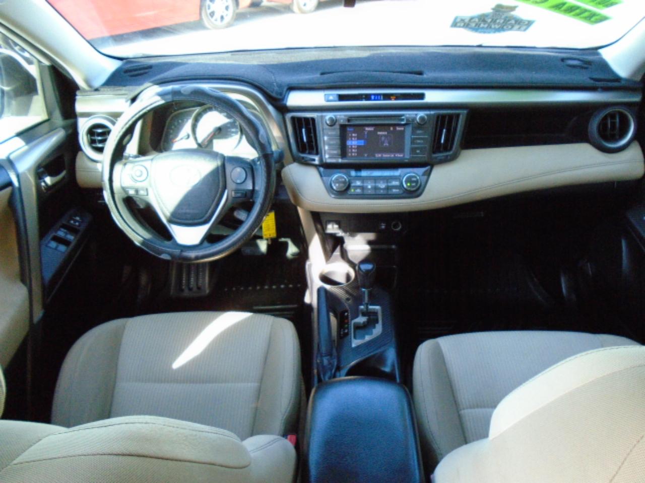 Toyota RAV4 XLE FWD 2014