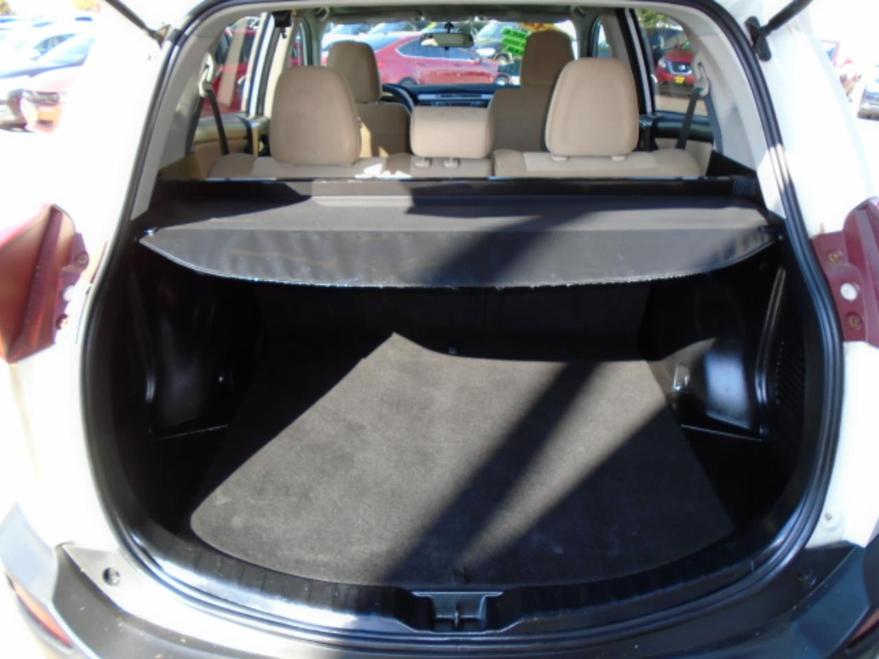 Toyota RAV4 XLE FWD 2014