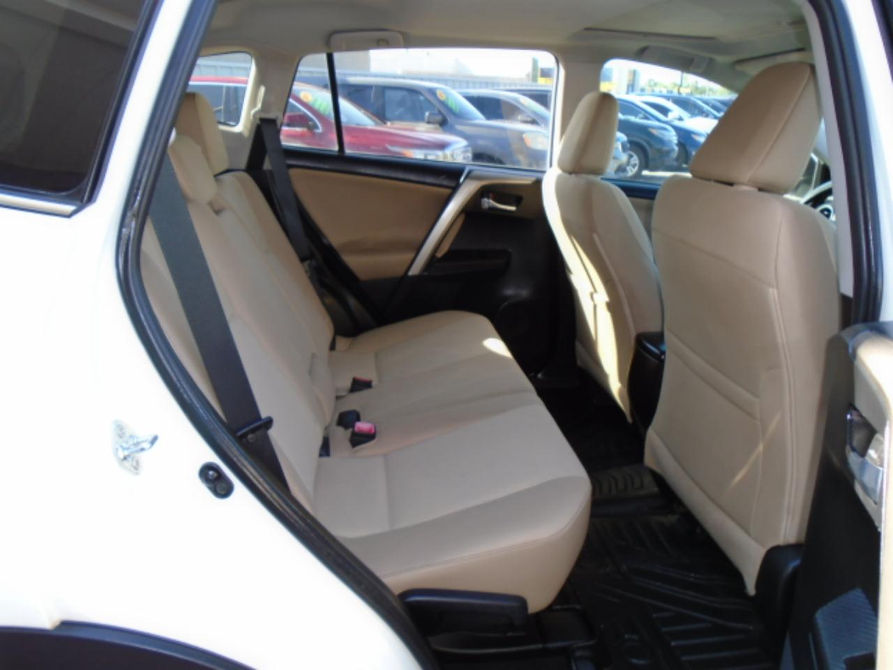 Toyota RAV4 XLE FWD 2014
