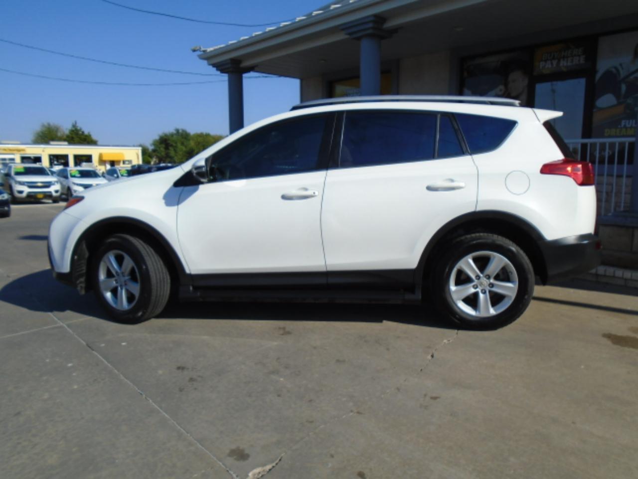 Toyota RAV4 XLE FWD 2014