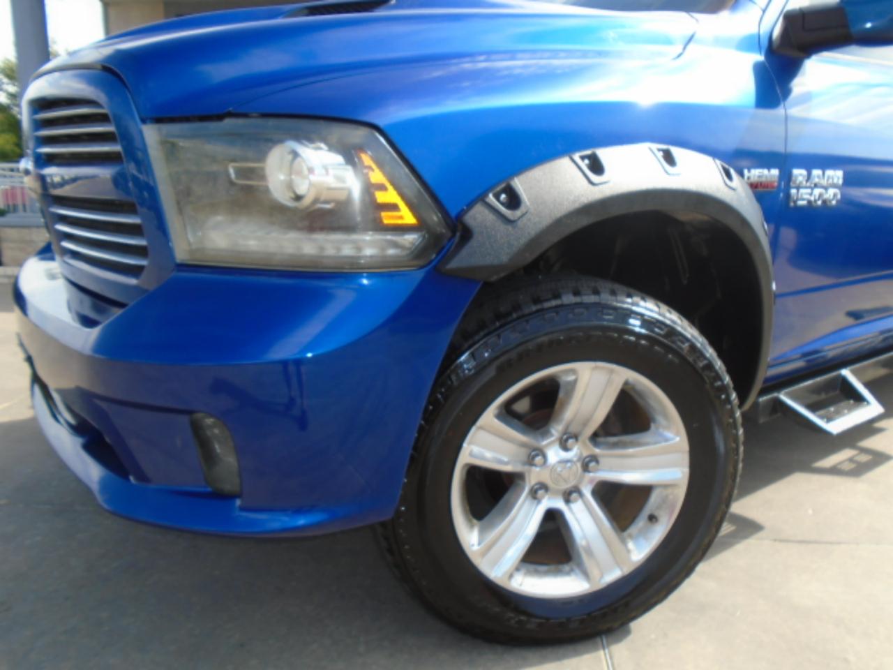 RAM 1500 Sport Quad Cab 4WD 2015