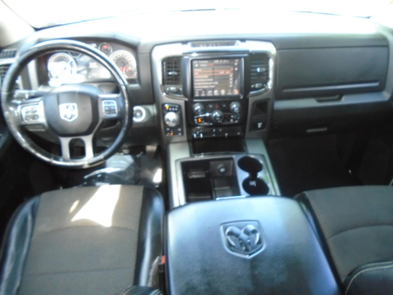 RAM 1500 Sport Quad Cab 4WD 2015