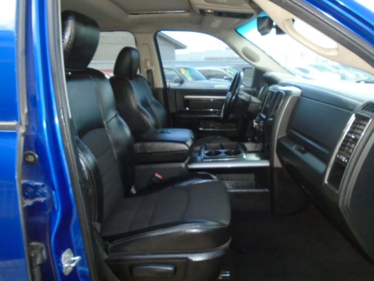 RAM 1500 Sport Quad Cab 4WD 2015