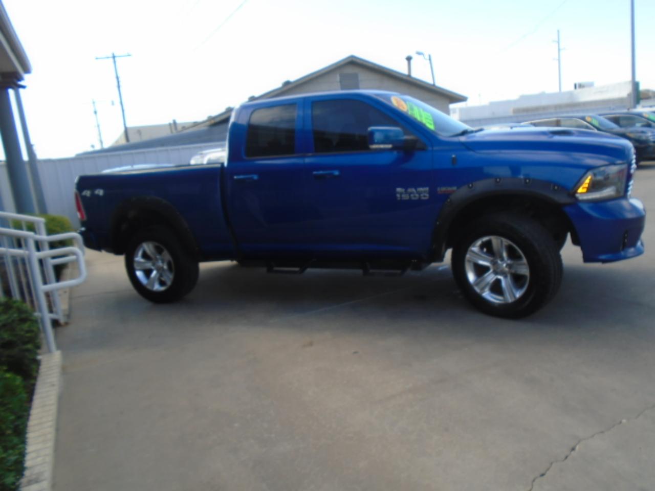 RAM 1500 Sport Quad Cab 4WD 2015