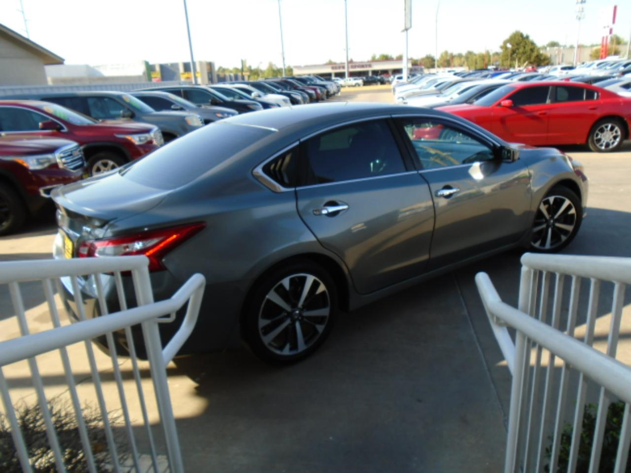 Nissan Altima 2.5 SR 2016