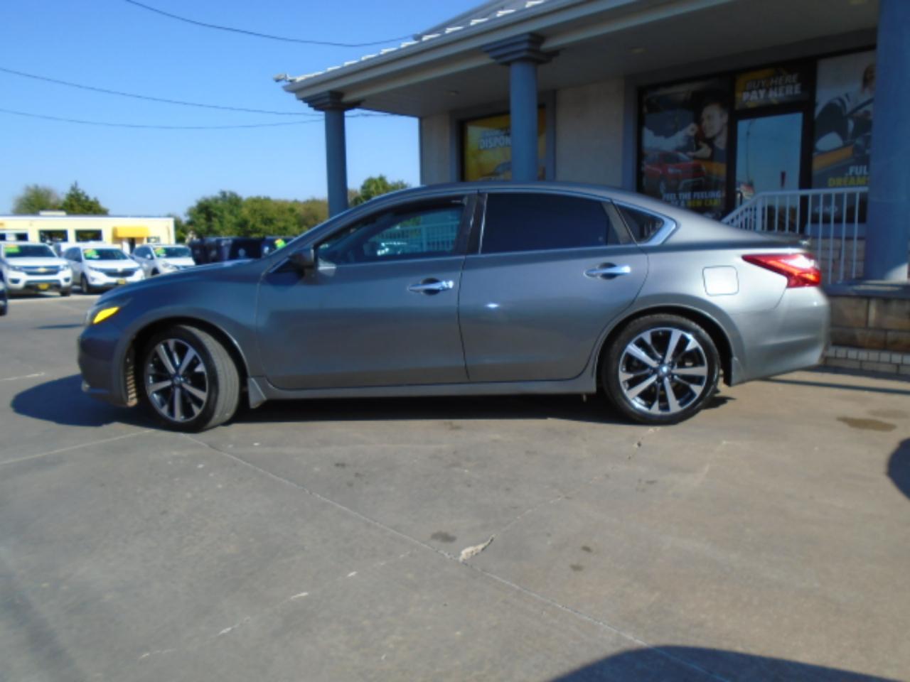 Nissan Altima 2.5 SR 2016