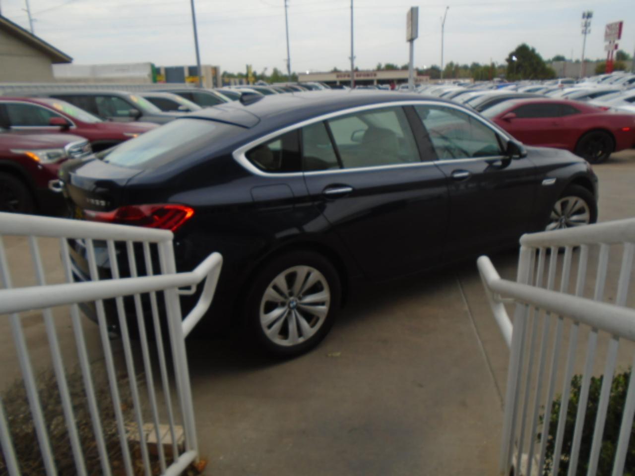 BMW 5-Series Gran Turismo 535i 2016