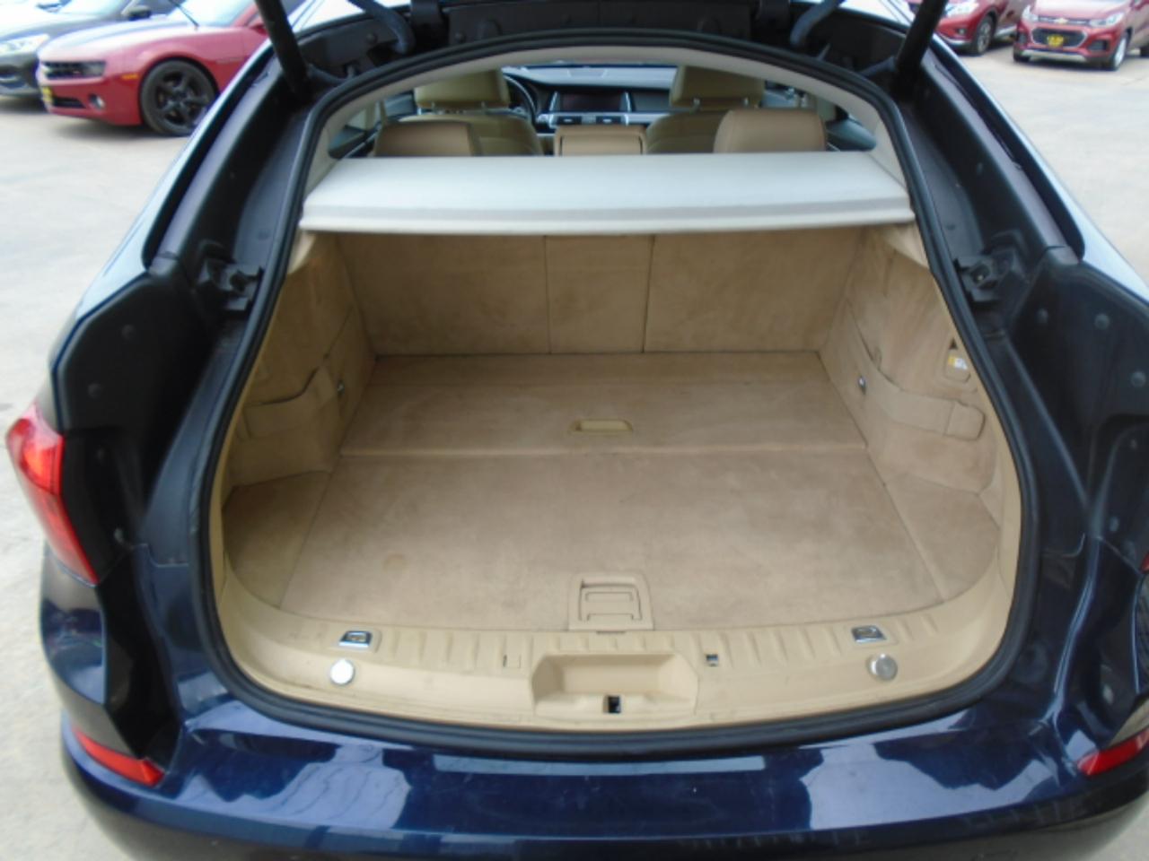 BMW 5-Series Gran Turismo 535i 2016