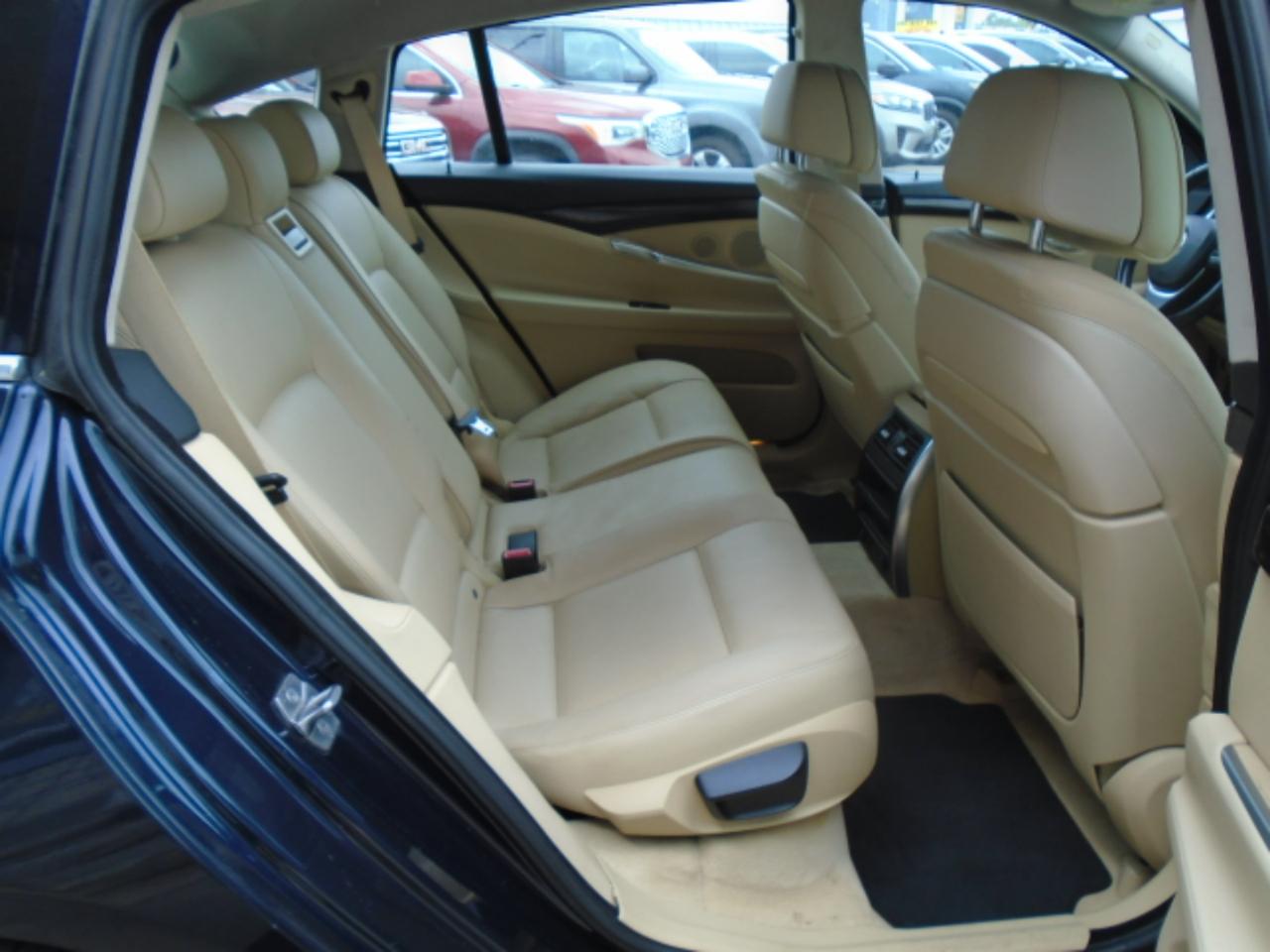 BMW 5-Series Gran Turismo 535i 2016