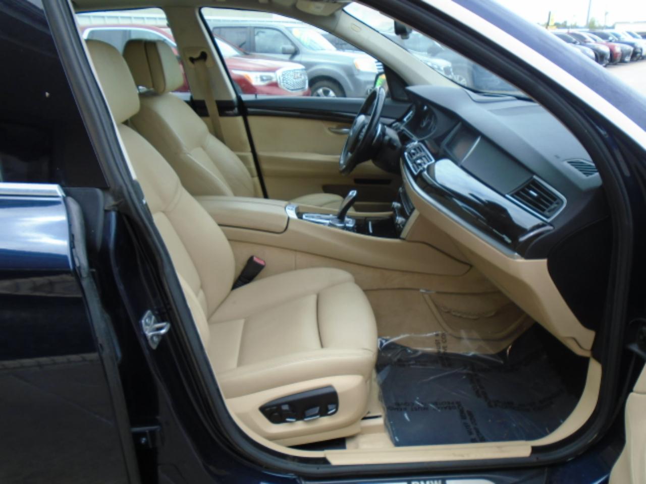 BMW 5-Series Gran Turismo 535i 2016