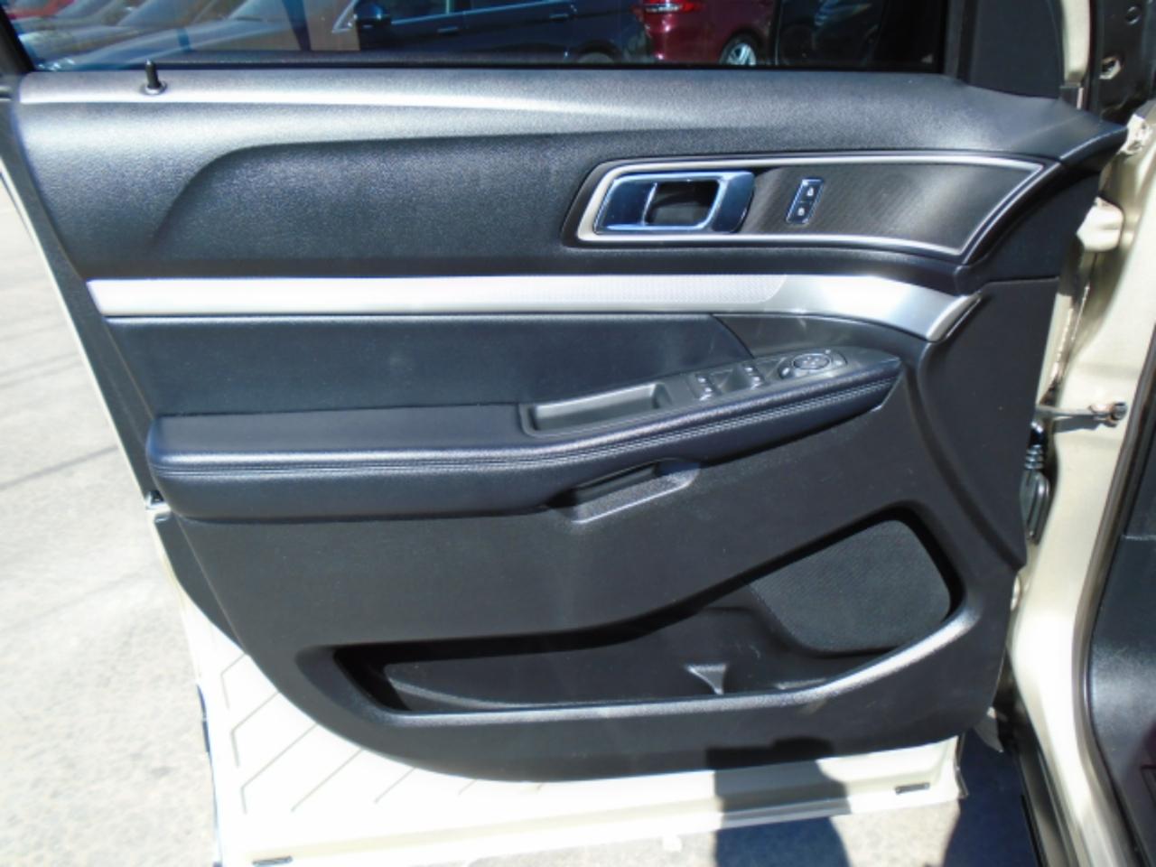 Ford Explorer XLT FWD 2017