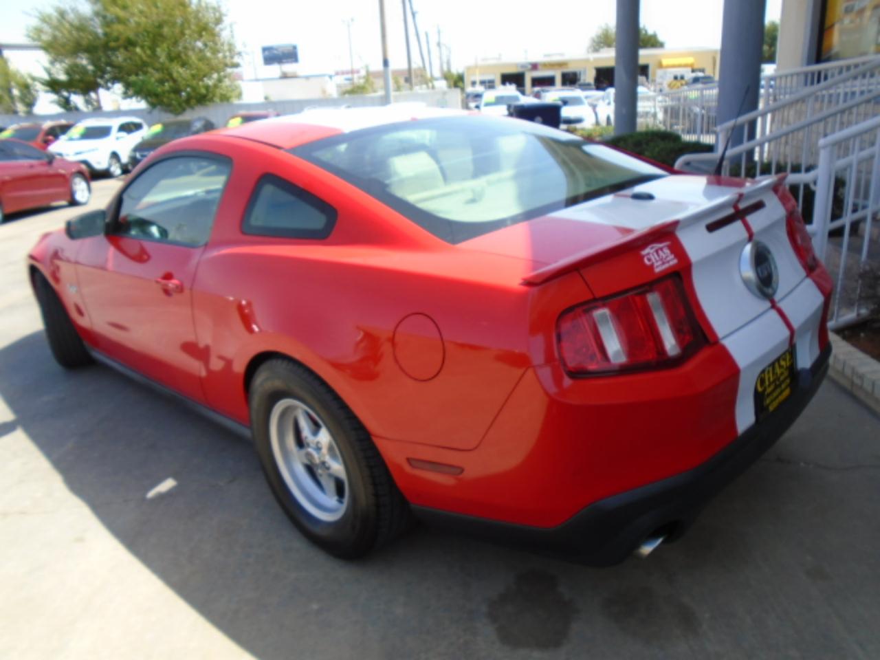 Ford Mustang GT Coupe 2011