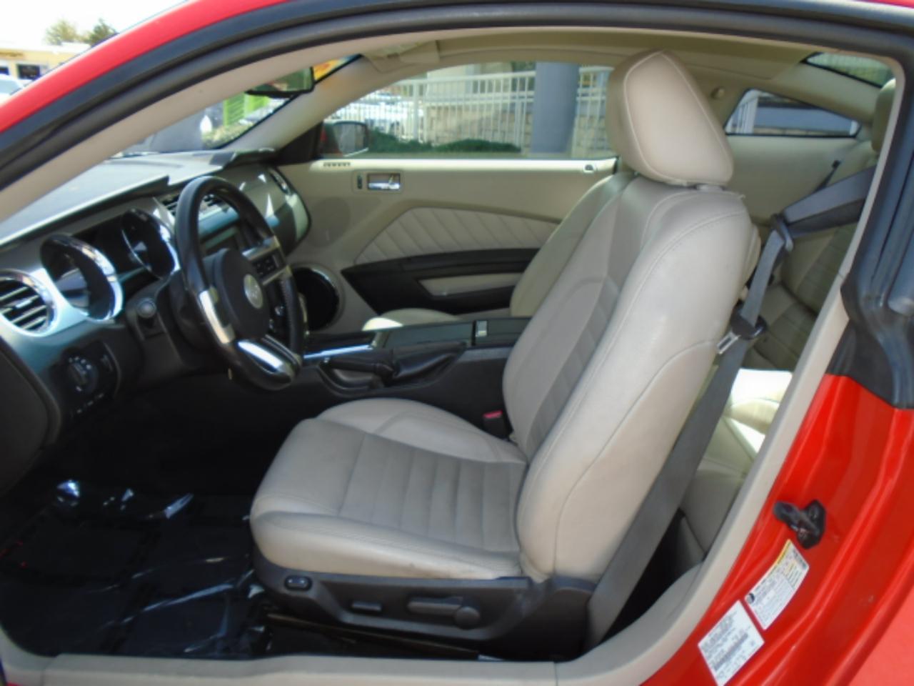 Ford Mustang GT Coupe 2011