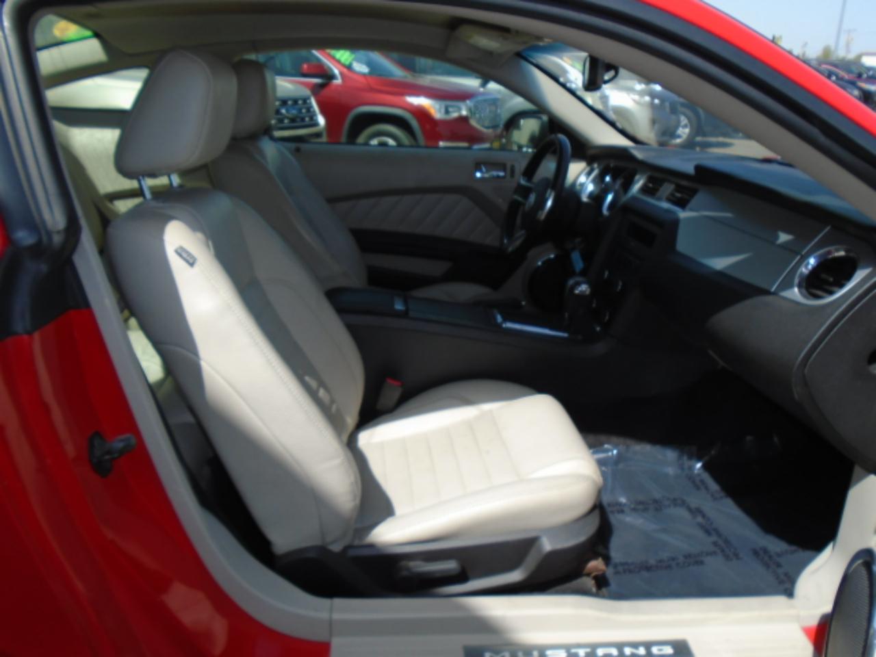 Ford Mustang GT Coupe 2011