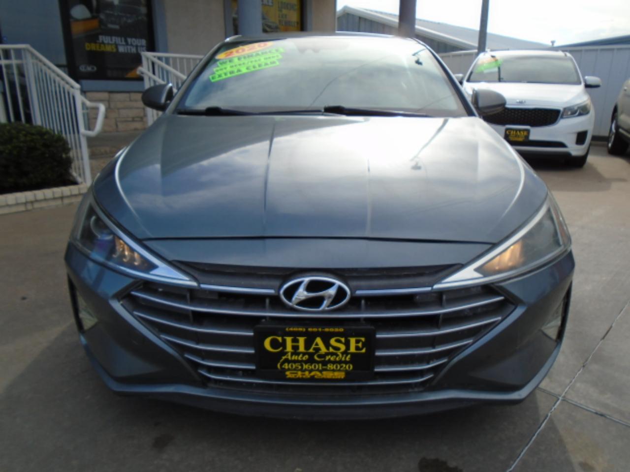Hyundai Elantra SE 6AT 2020