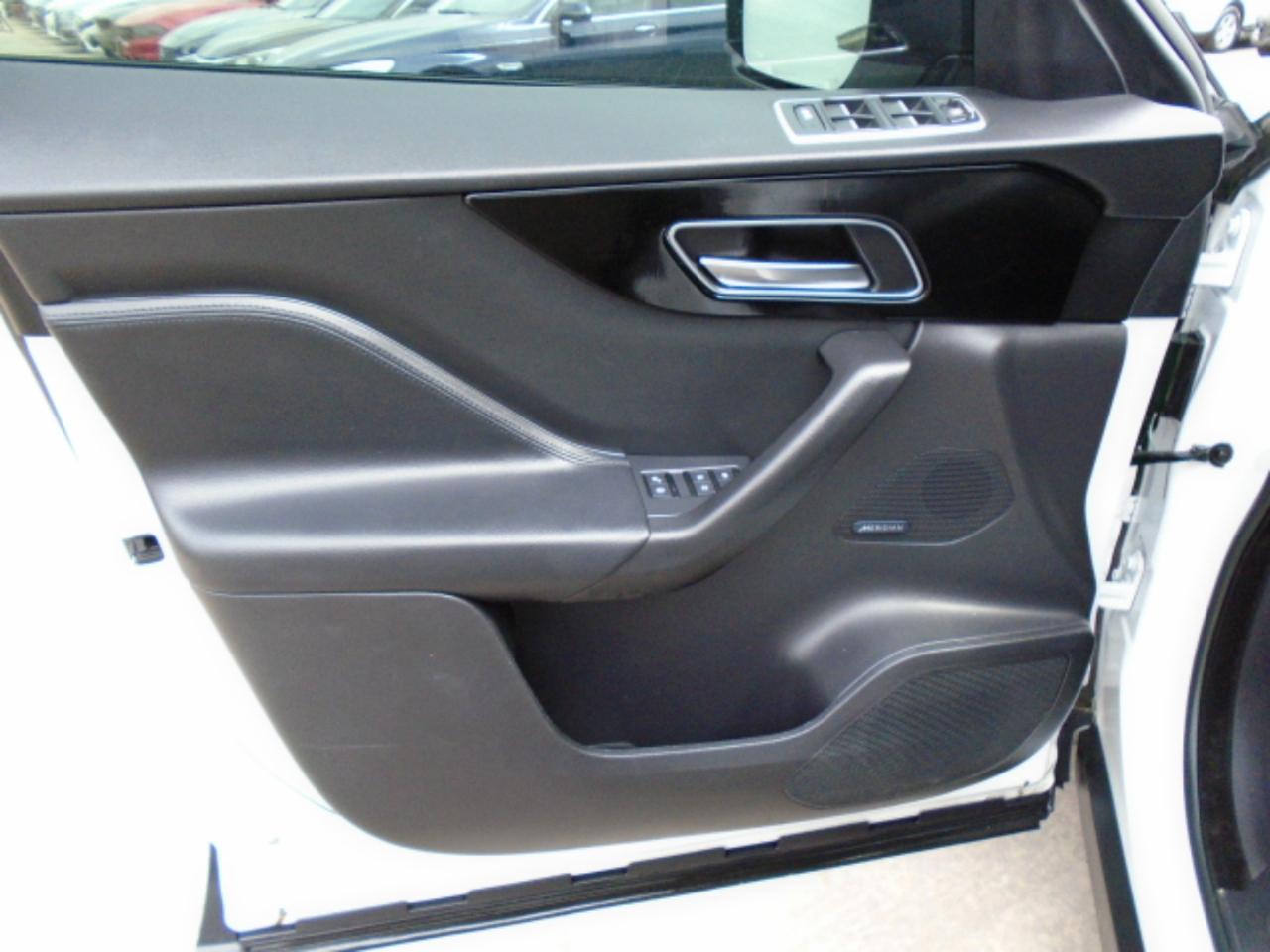 Jaguar F-Pace 25t Premium 2020