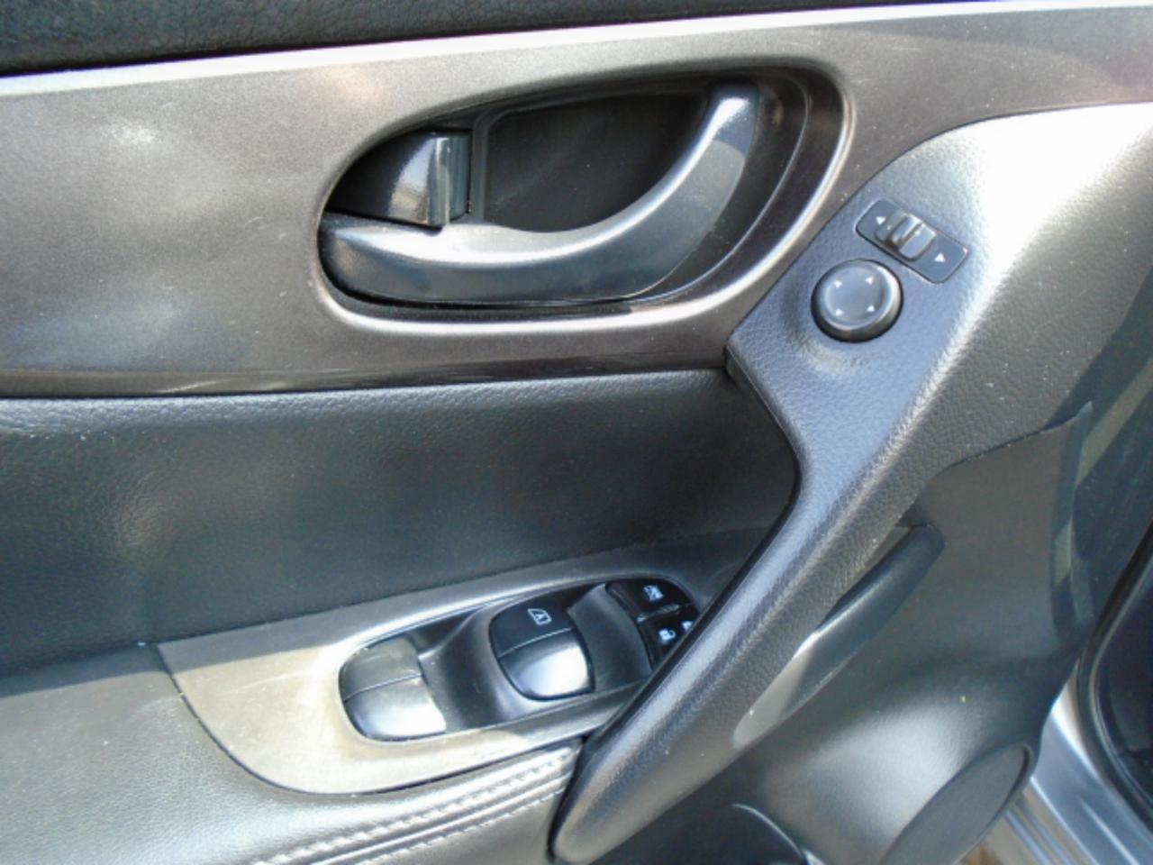 Nissan Rogue Sport S 2021