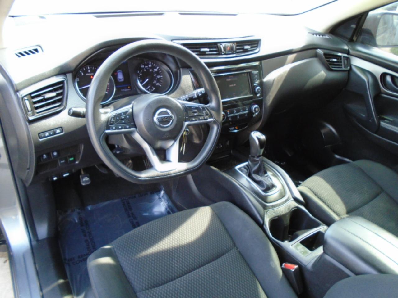 Nissan Rogue Sport S 2021