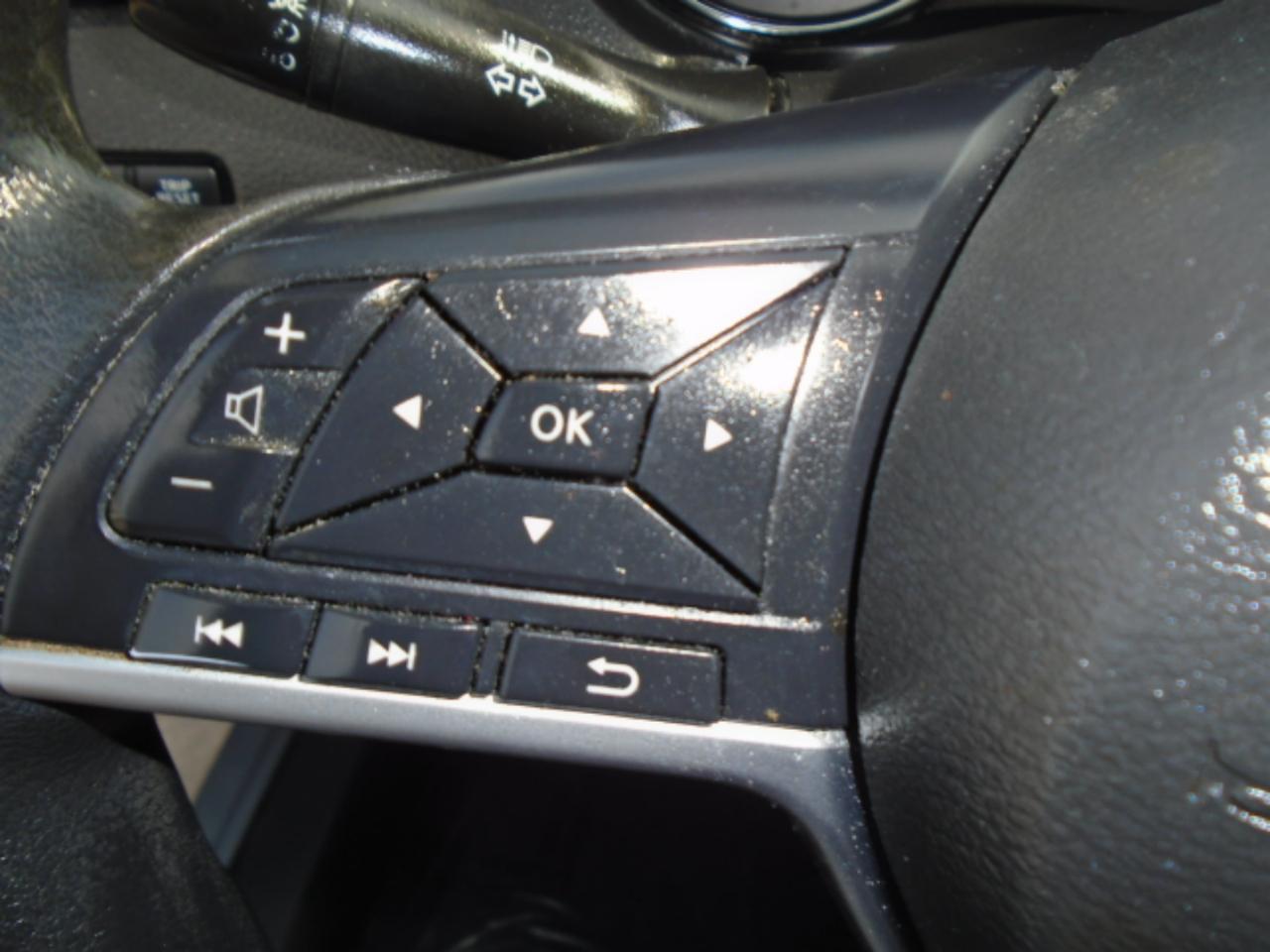 Nissan Rogue Sport S 2021