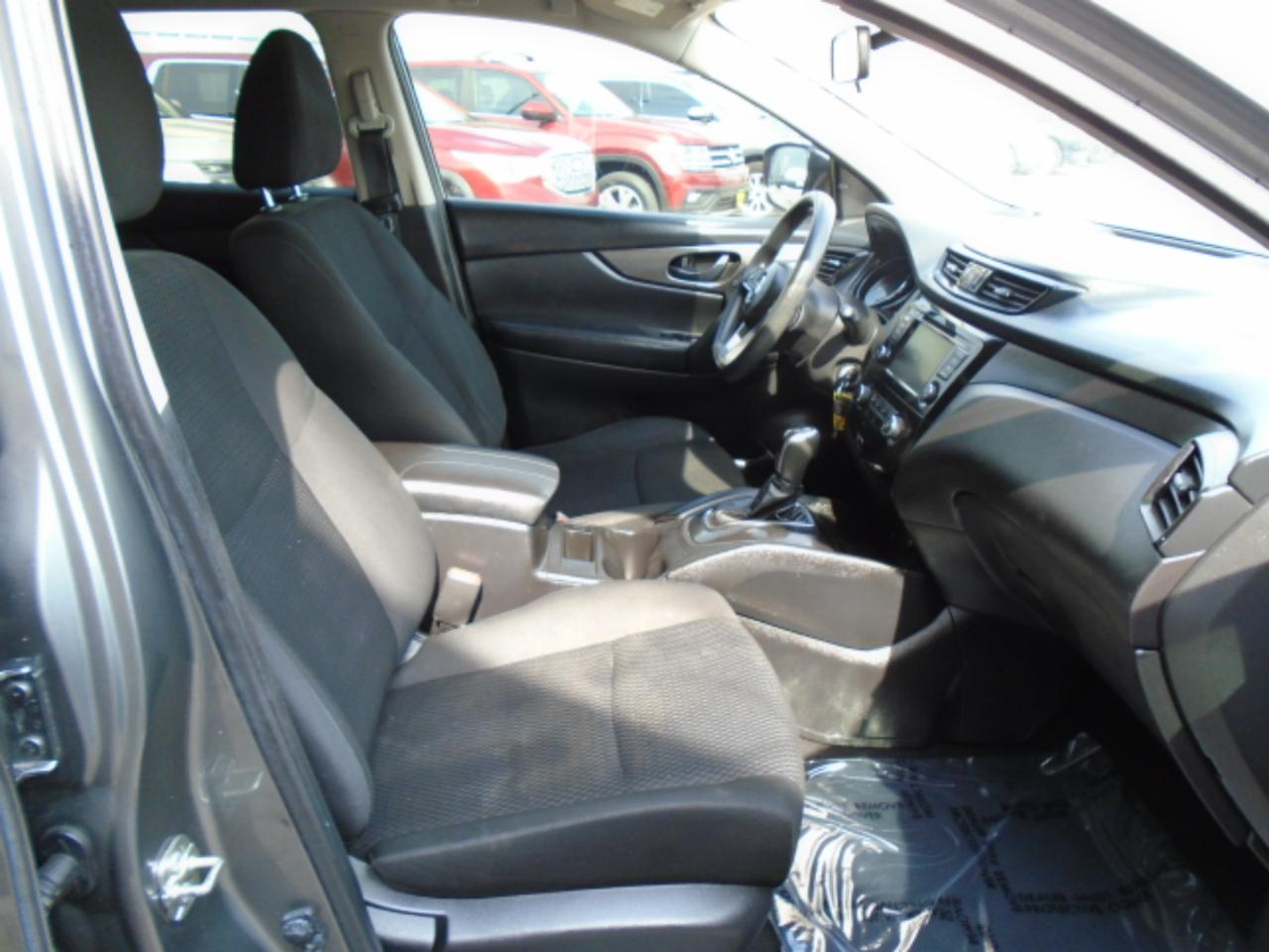 Nissan Rogue Sport S 2021