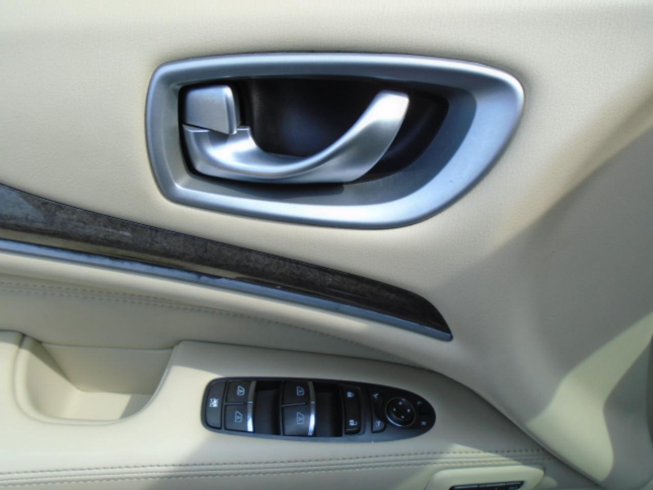 Infiniti QX60 FWD 2014
