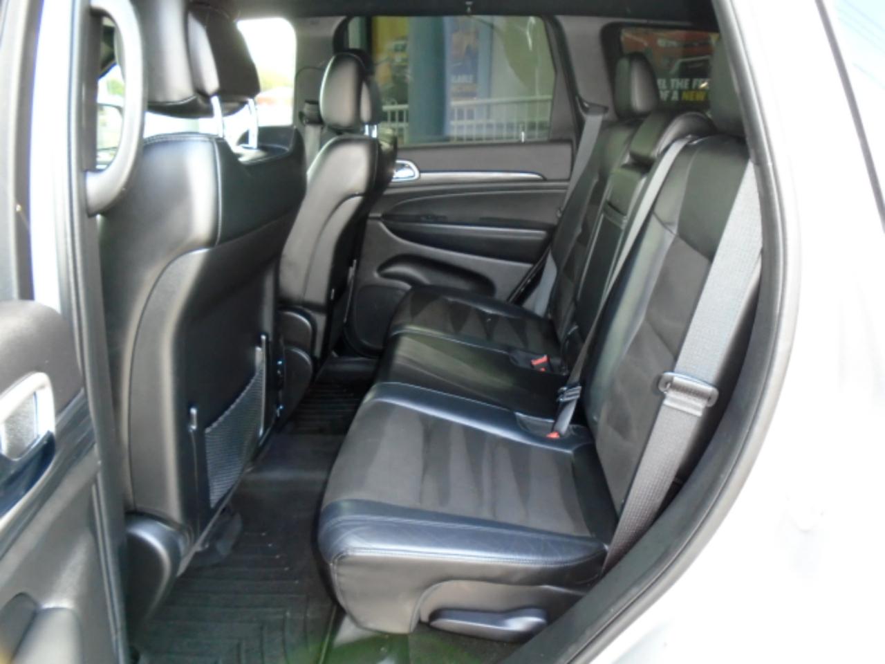 Jeep Grand Cherokee Laredo 2WD 2020