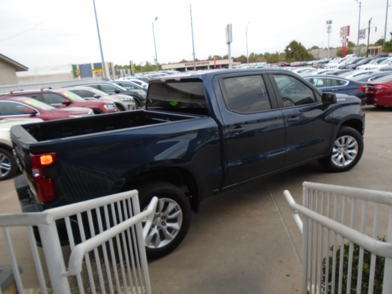Chevrolet Silverado 1500 Limited Custom Crew Cab Short Box 2WD 2022