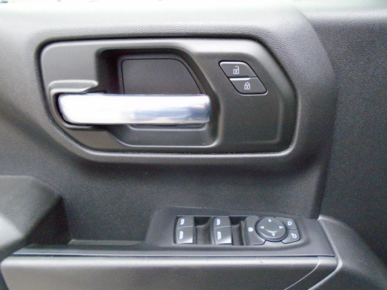 Chevrolet Silverado 1500 Limited Custom Crew Cab Short Box 2WD 2022