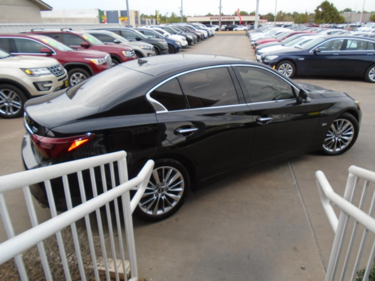 Infiniti Q50 3.0t LUXE AWD 2018