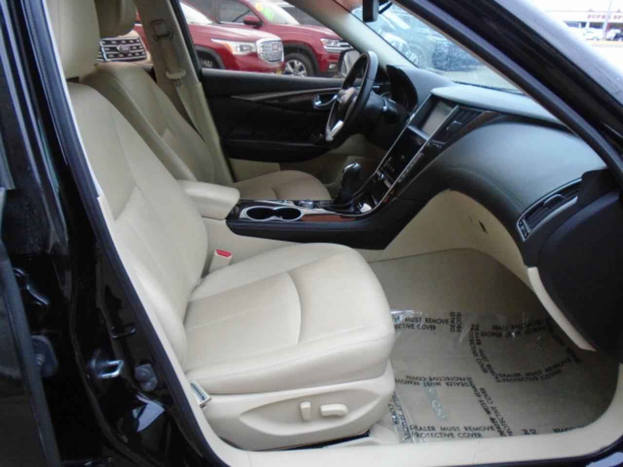 Infiniti Q50 3.0t LUXE AWD 2018