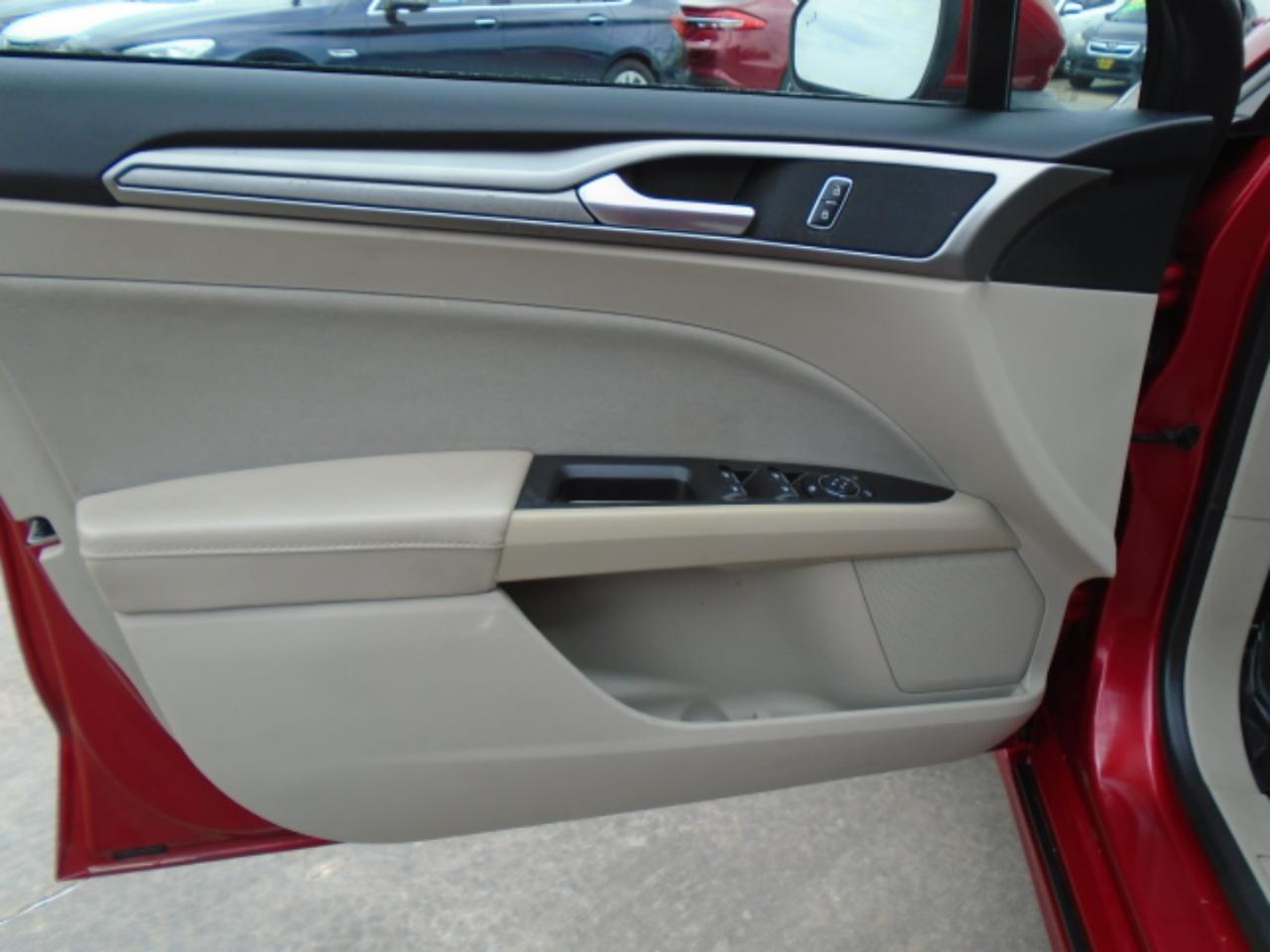 Ford Fusion SE 2020