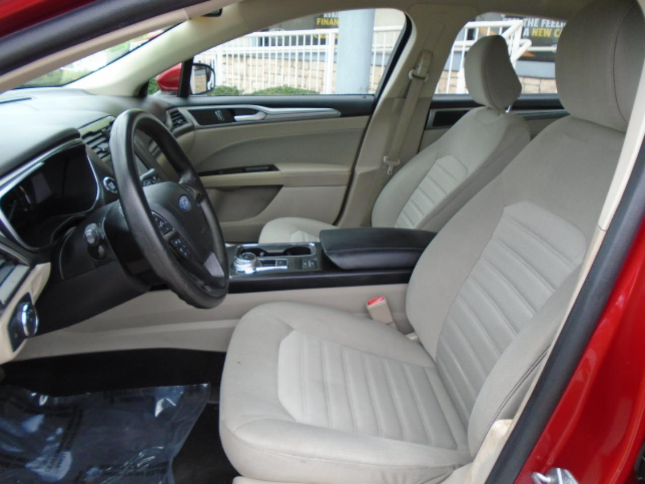 Ford Fusion SE 2020