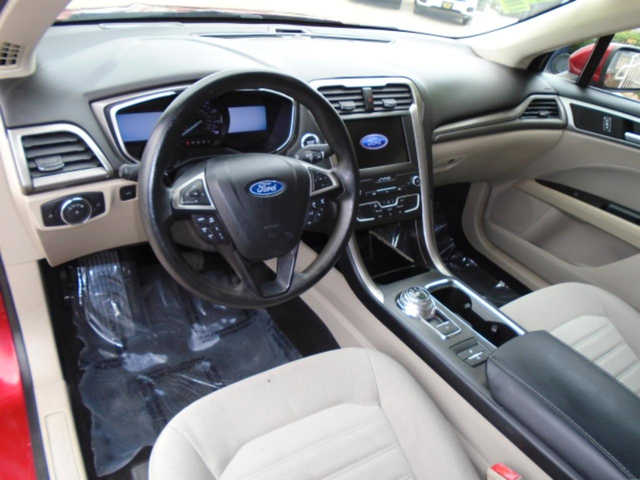 Ford Fusion SE 2020