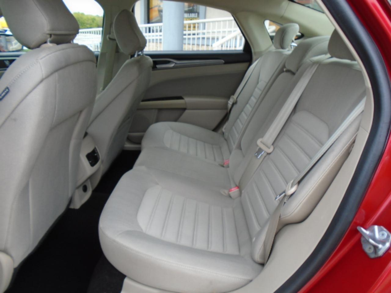 Ford Fusion SE 2020