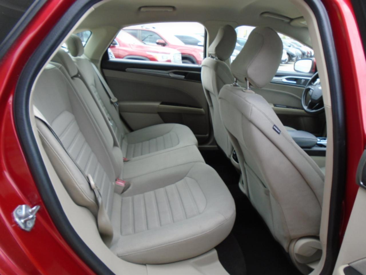 Ford Fusion SE 2020