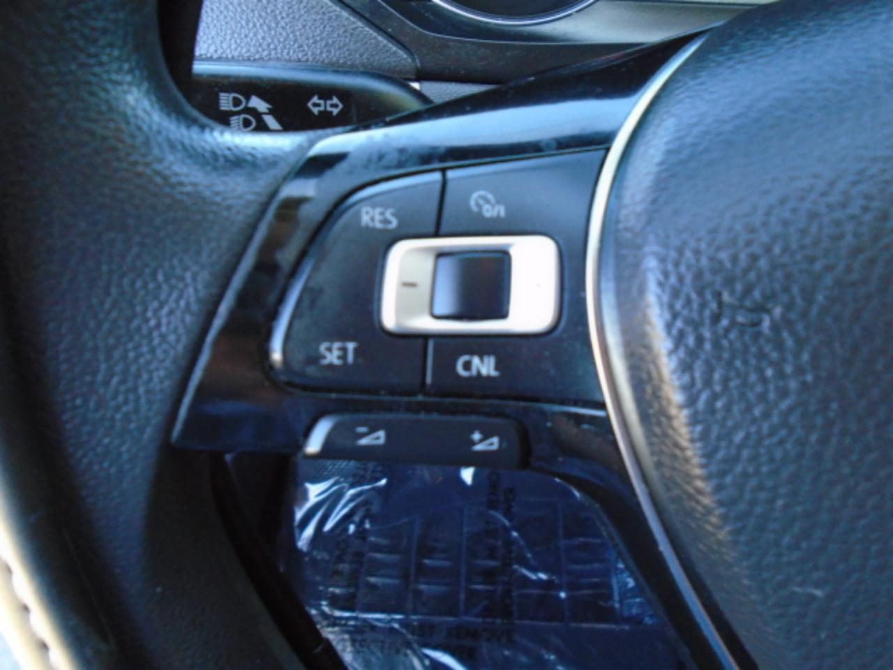 Volkswagen Jetta SE 6A 2015