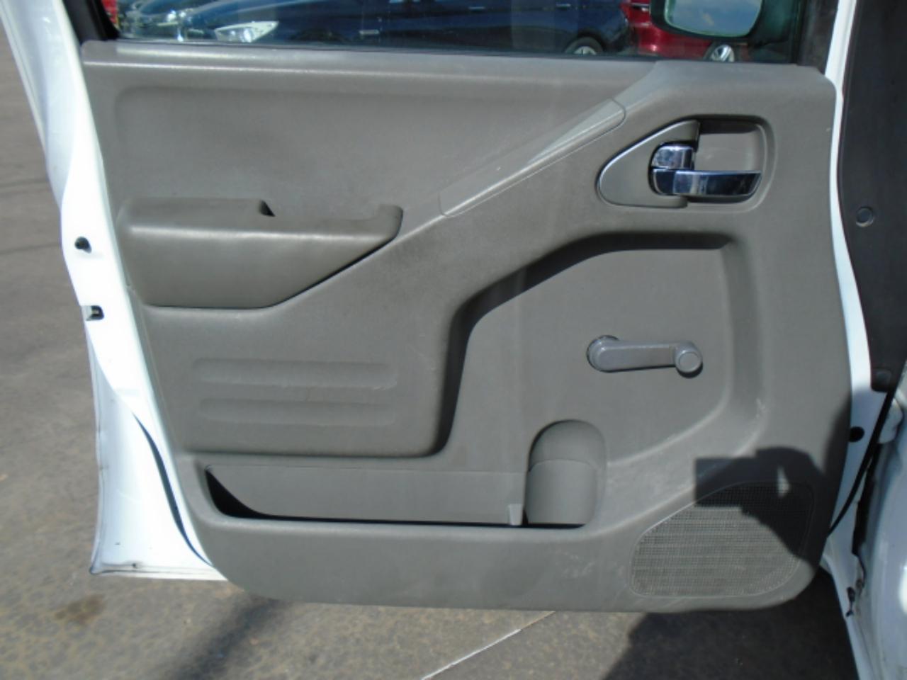 Nissan Frontier  2015