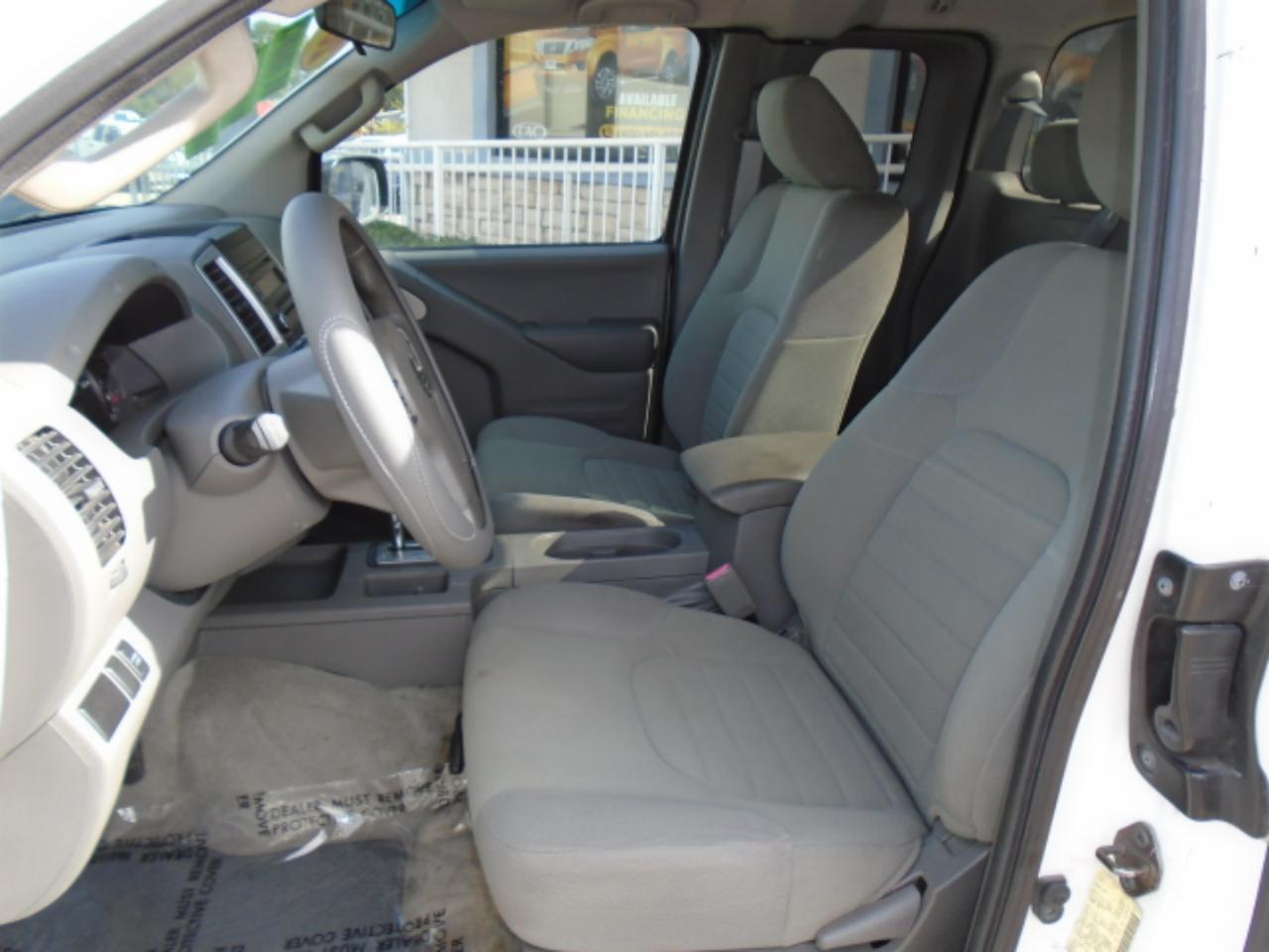 Nissan Frontier  2015