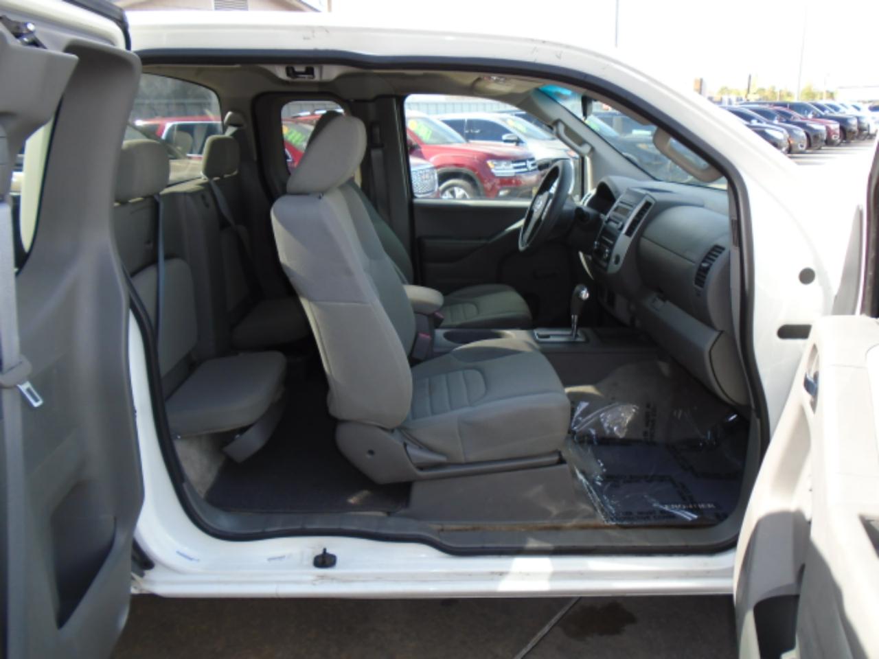 Nissan Frontier  2015