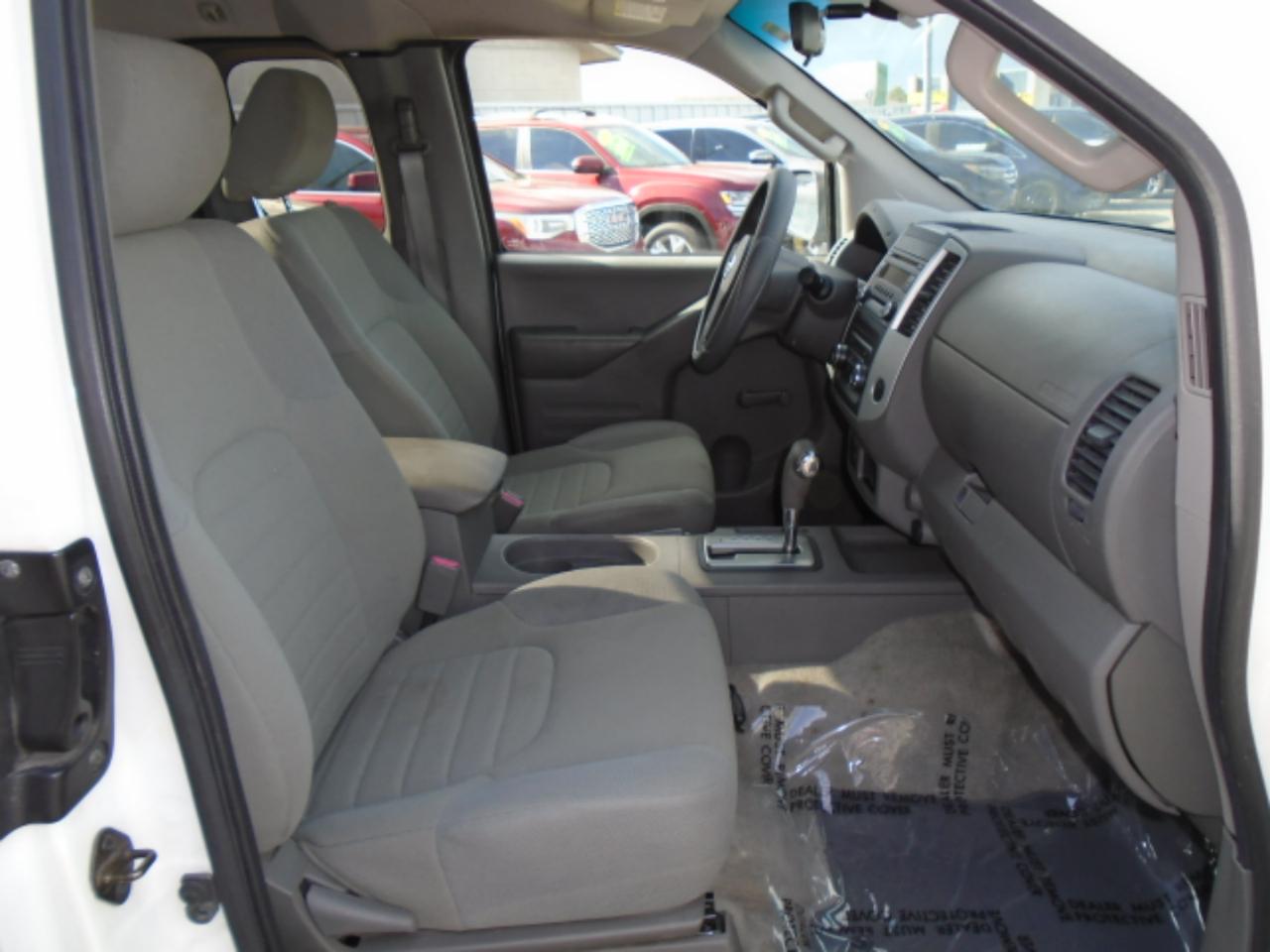Nissan Frontier  2015