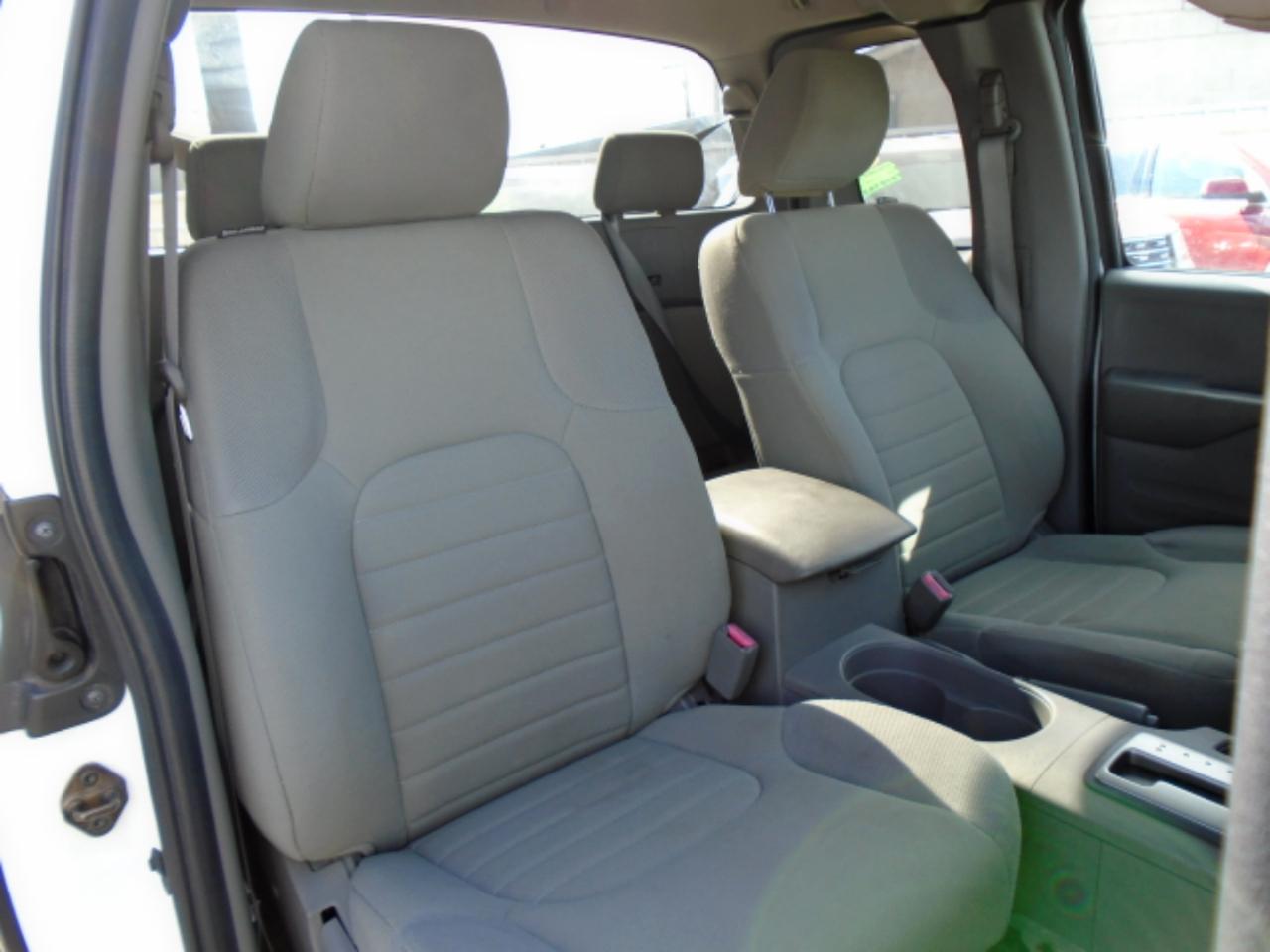 Nissan Frontier  2015