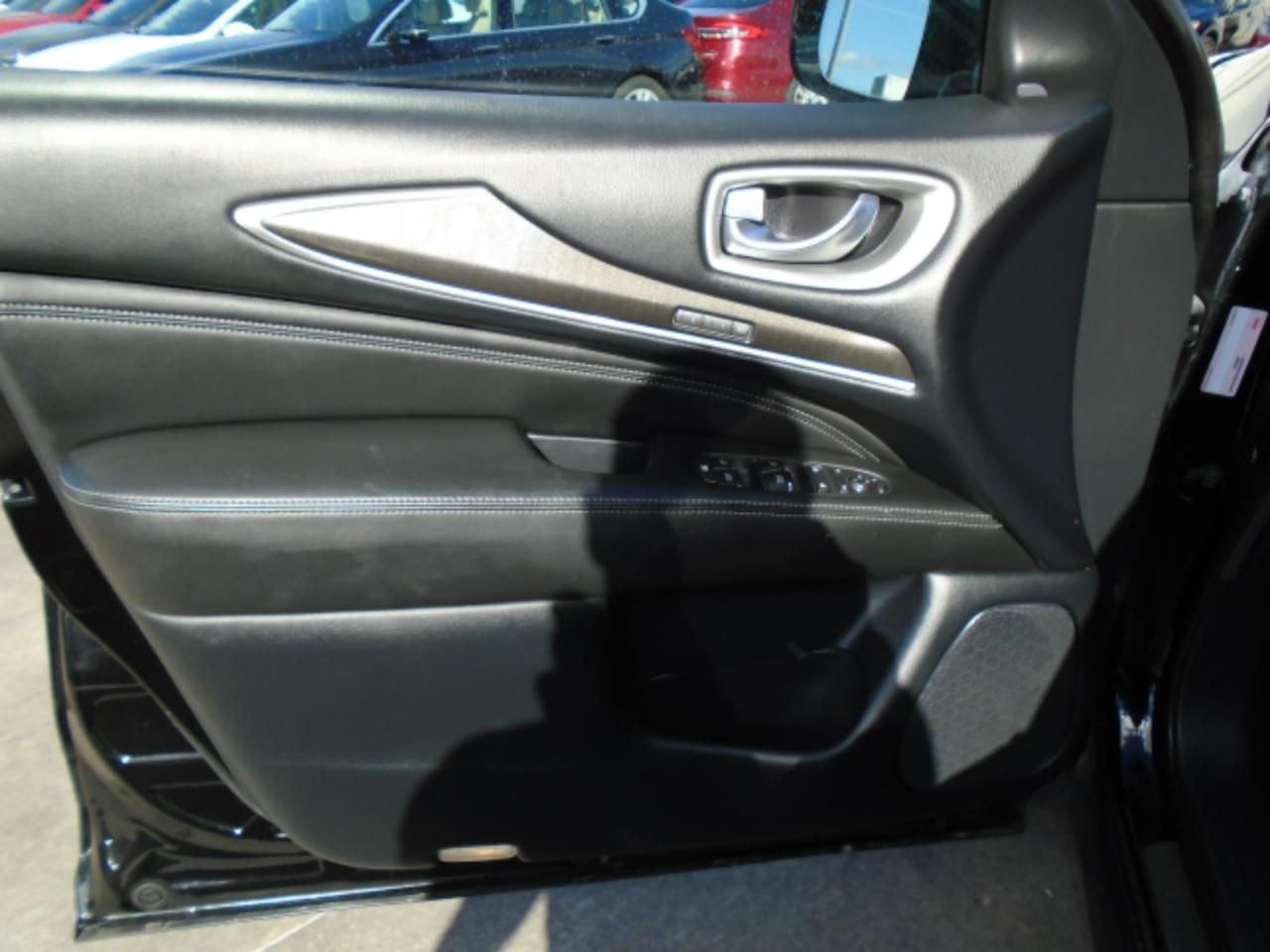 Infiniti QX60 LUXE AWD 2019