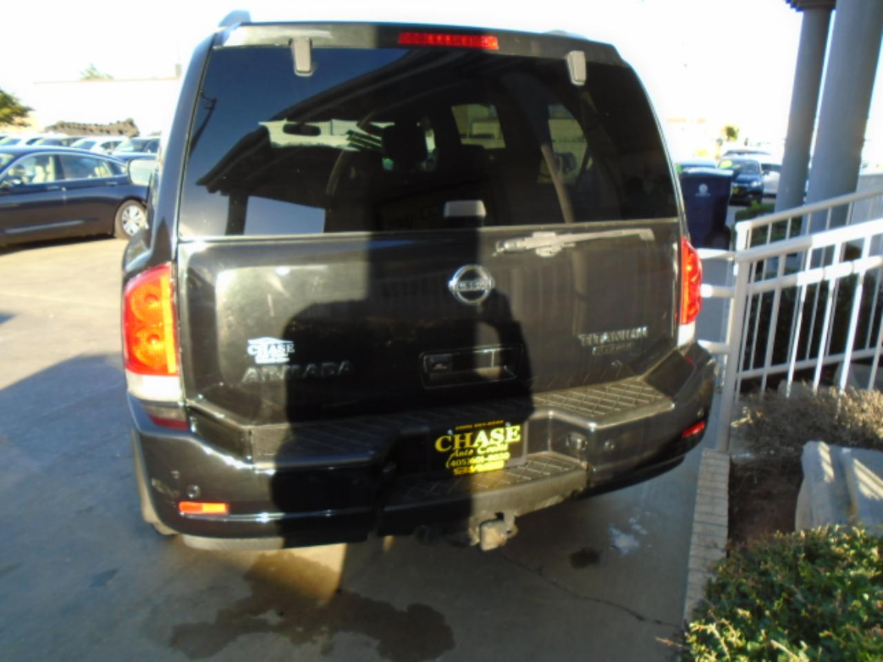 Nissan Armada SE 2WD 2010