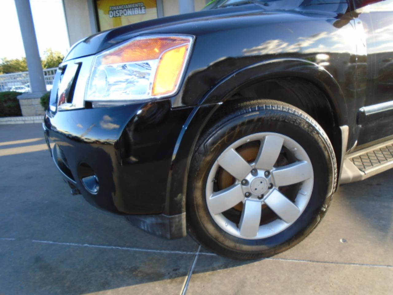 Nissan Armada SE 2WD 2010